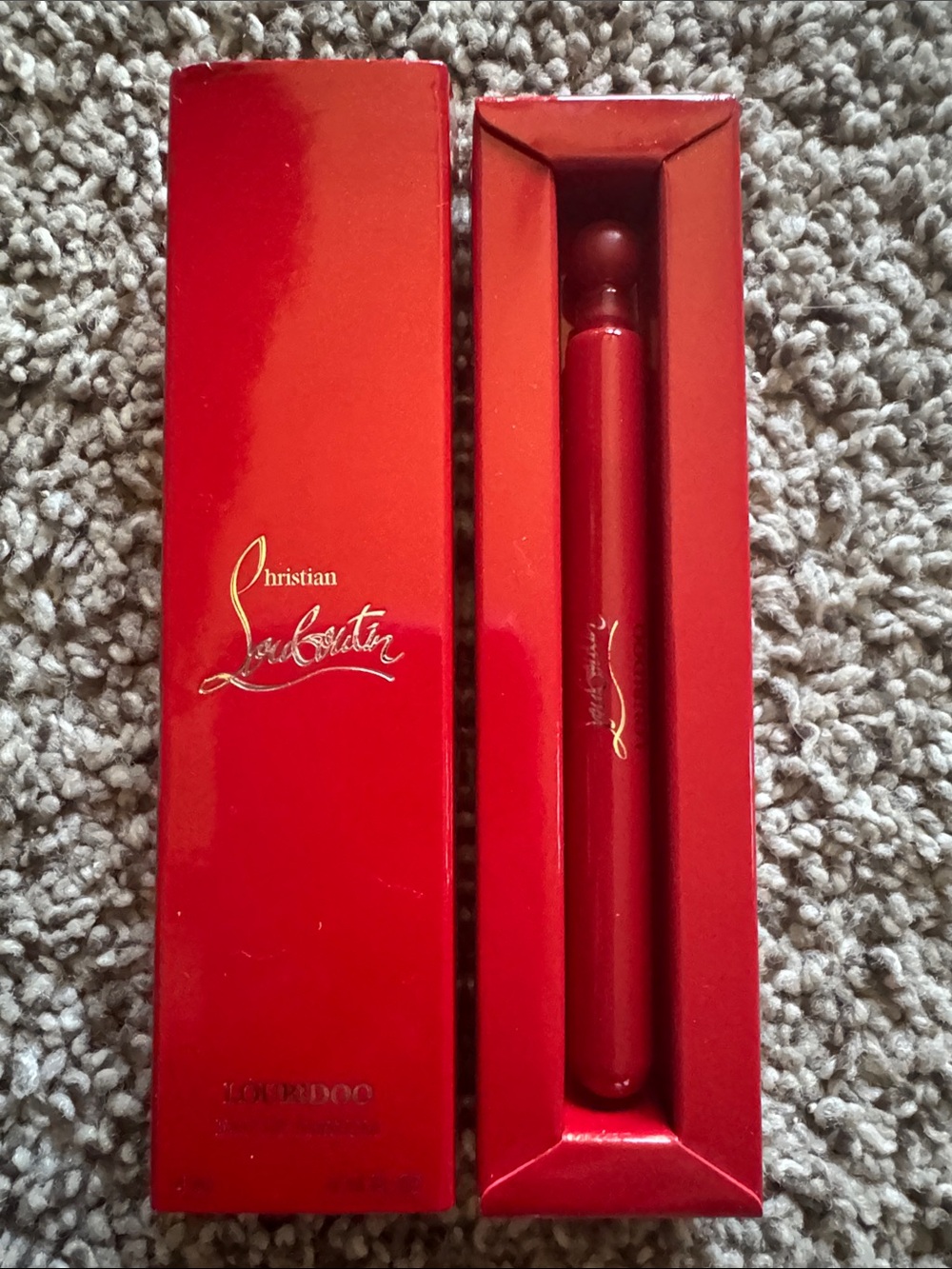 Christian Louboutin Loubidoo Eau de
Parfum - Red empty
